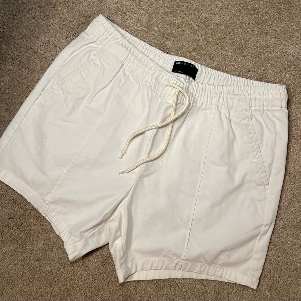 ASOS DESIGN Slim Fit Chino Shorts